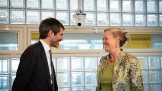 El Ministro Urtasun con  Kelly T. Clements, Alta Comisionada Adjunta de las Naciones Unidas para los Refugiados