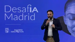 &Aacute;ngel Ni&ntilde;o presenta la nueva convocatoria de DesafIA Madrid - Foto del Ayuntamiento de Madrid