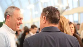 Adultos con implante coclear - Federaci&oacute;n AICE