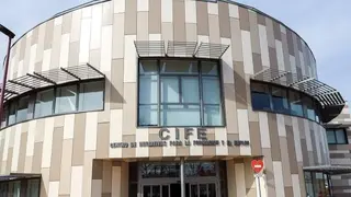 Fachada del Centro de Iniciativas para la Formaci&oacute;n y el Empleo (CIFE) - Foto del Ayuntamiento de Fuenlabrada