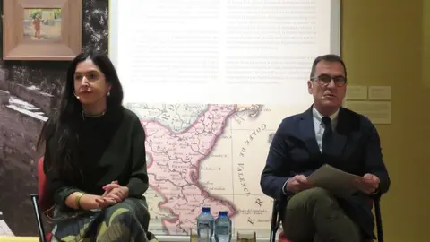 Enrique Varela, director del Museo Sorolla y Acacia Sánchez, técnico del Museo