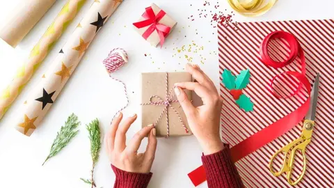 Fundación Red Madre Regalos Navidad - Freepik