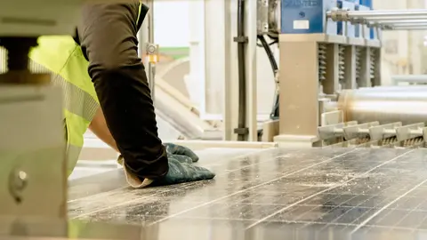Reciclaje de panel solar - Foto de FCC