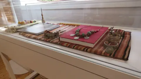 En la Real Fábrica de Tapices exposición Paisajes Tejidos de Atelier Talasin (1)