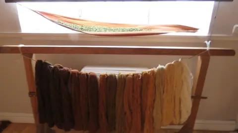 En la Real Fábrica de Tapices exposición Paisajes Tejidos de Atelier Talasin (17)