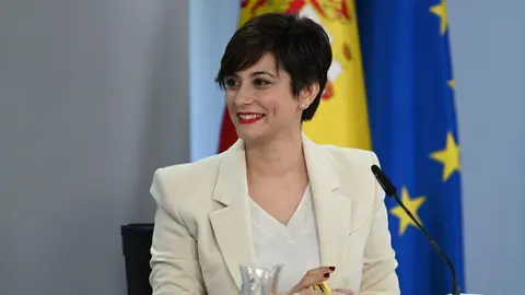 La ministra de Vivienda y Agenda Urbana, Isabel Rodríguez, en rueda de prensa - Foto de Pool Moncloa/Borja Puig