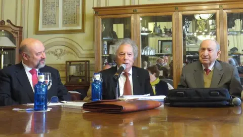 Basilio Rodríguez Cañada, Francisco Gutiérrez 
Carbajo y Andrés Valverde Sánchez