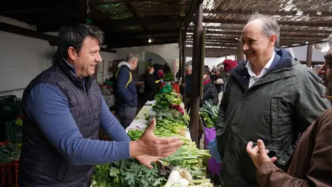 L&oacute;pez-Valverde ha visitado hoy en la capital el D&iacute;a de Mercado - Comunidad de Madrid