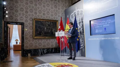 Almeida durante la rueda de prensa en la Delegación del Gobierno en Madrid - Ayuntamiento de Madrid
