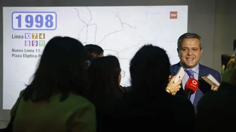 Jorge Rodrigo atiende a los medios de comunicación - Imagen de archivo de la Comunidad de Madrid