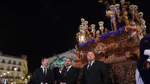 Procesiones del Cristo de las tres Caídas y los Gitanos a su paso por la Puerta del Sol - Comunidad de Madrid