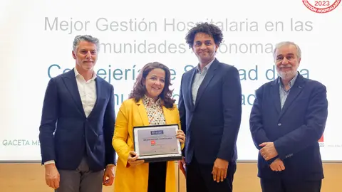 La consejera de Sanidad, Fátima Matute, ha participado en el acto de entrega de placas - Comunidad de Madrid
