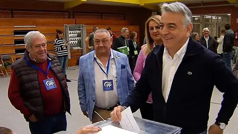 De Andrés al votar este domingo en Vitoria -  PP