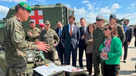 Robles visita en Lest al contingente español desplegado en Eslovaquia - Ministerio de Defensa