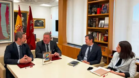 Paco Serrano, esta mañana en la firma del convenio - Comunidad de Madrid