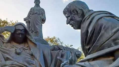 Séneca - entre la ley y la honestidad