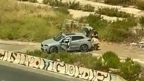 Los autores del crimen fueron grabados cuando se deshacían de las matriculas falsas y armas - Servimedia - redes sociales