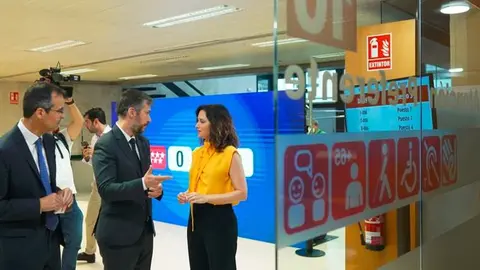 Díaz Ayuso inaugura la nueva Oficina Central de Atención al Ciudadano- Comunidad de Madrid