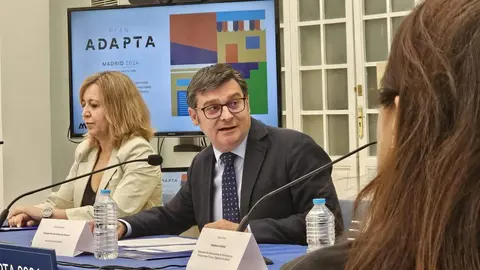 El presidente de la EMVS, Álvaro González durante la reunión este lunes - Ayuntamiento de Madrid