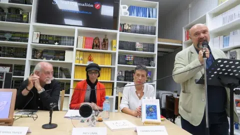José María Triper; Paty Liñán; Carmen 
Salamanca y Basilio Rodríguez Cañada, de pie - José Belló