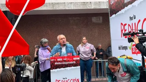 Movilización de los sindicatos en Madrid ante CEOE - Foto de UGT