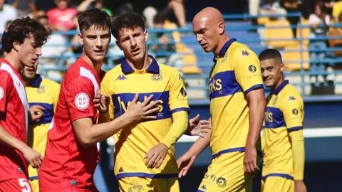 Sergio Navarro jugador del AD Alcorcón - AD Alcorcón