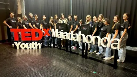 Lola Moreno y los 12 oradores de la charla TEDx del próximo viernes en Majadahonda | Foto del Ayuntamiento de Majadahonda
