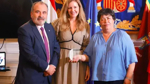 Dávila, reconocida por su compromiso y sensibilidad con la discapacidad - Foto Comunidad de Madrid