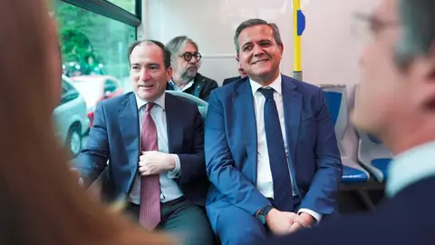 Rodrigo y Carabante en la inauguración del nuevo carril bus de la avenida de Burgos - Foto Comunidad de Madrid