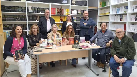 Autores de la editorial Sial Pigmalión durante la visita
