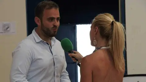 Alberto Escribano durante una entrevista | Foto del Ayuntamiento de Arganda