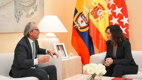 Díaz Ayuso con el embajador de la República de Colombia en España - Foto Comunidad de Madrid