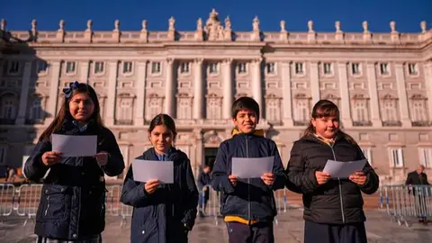 Los alumnos del Sagrado Corazón que leyeron la Constitución - Foto Ayuntamiento de Madrid