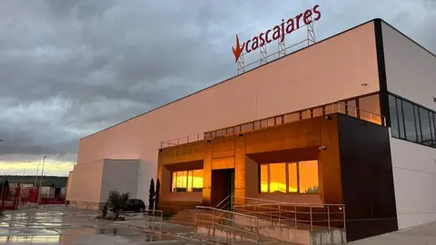 Fachada nueva fábrica Cascajares