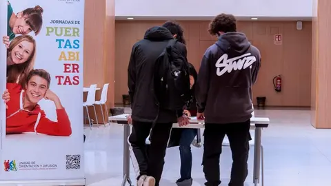 Estudiantes en las jornadas de la UCM - Foto UCM