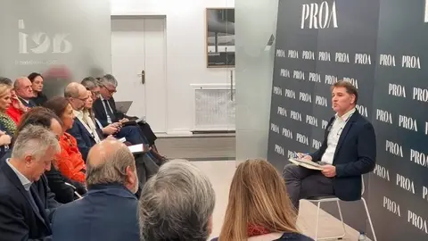 Manuel de la Rocha Vázquez, durante su intervención en la sede de PROA Comunicación en Madrid - Foto PROA Comunicación