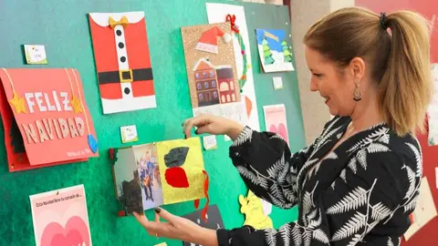 Ana Dávila en la entrega de premios del Concurso de Tarjetas Navideñas de las residencias públicas - Foto Comunidad de Madrid