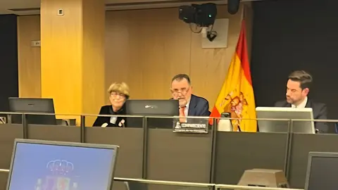 Escolar en su comparecencia en el Congreso - Foto de Clabe