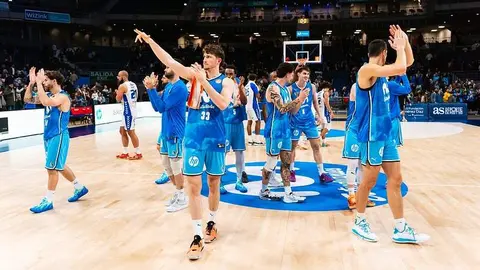 Jugadores Movistar Estudiantes  celebrando - Flickr