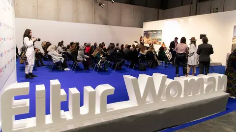 FITUR WOMAN