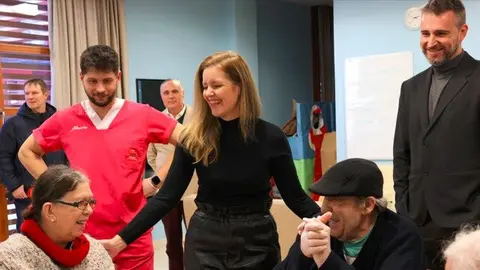 Ana Dávila en su visita a El Berrueco - Foto Comunidad de Madrid