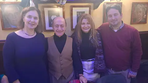 El jurado del Concurso de Declamación del Café Gijón con Julieta Deossa