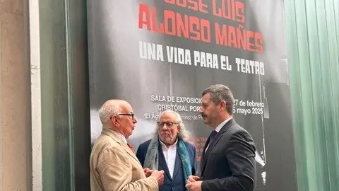 El consejero de Paco Serrano en la inauguración de la Exposición de José Luis Alonso Mañes - Foto Comunidad de Madrid
