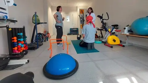 Ensayo en adolescentes con cáncer basado en ejercicio físico y buenos hábitos en el Hospital 12 de Octubre - Foto Comunidad de Madrid