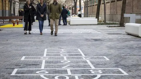 3.Garcia-Romero-visita-el-entorno-del-CEIP-Menendez-Pelayo-1500x1000 (1)