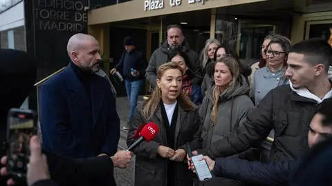 Ana Alós y Jaime de los Santos en sus declaraciones | Foto dl PP/Diego Puerta