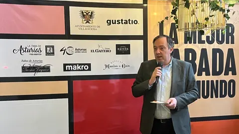 Alejandro Vega, Alcalde de Villaviciosa, durante el acto celebrado hoy en Madrid.