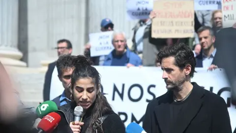 Figuras de la cultura y el activismo presentan un manifiesto contra el rearme y el aumento del gasto militar  - @Julio_Rodr_
