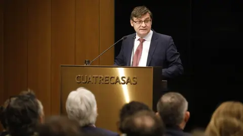 El delegado de Políticas de Vivienda y presidente de EMVS Madrid, Álvaro González, durante su intervención en el II Congreso sobre Industrialización organizado por CIARE-Cuatrecasas