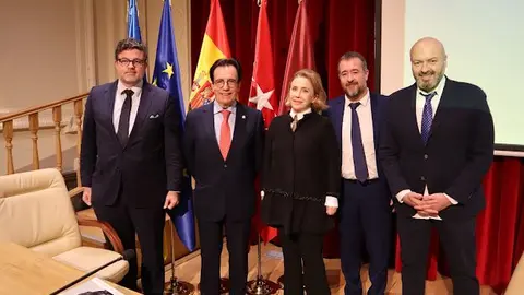 Homenaje a Ucrania y el futuro de Europa con la presentación del libro 'Ucrania en su Historia y en sus Historias'